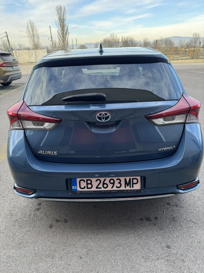 Toyota Auris, снимка 3 - Автомобили и джипове - 52873811