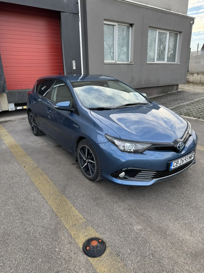 Toyota Auris, снимка 4 - Автомобили и джипове - 52873811