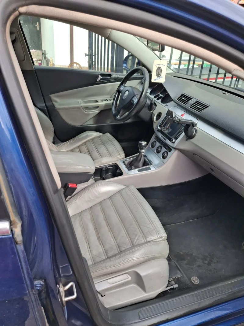 VW Passat 2.0 TDI 140 4X4, снимка 11 - Автомобили и джипове - 53263977