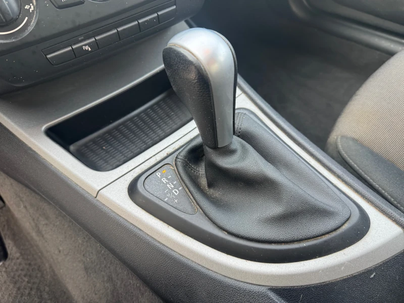 BMW 118 Автоматик 4 врати Германия 2 ри Собственик, снимка 11 - Автомобили и джипове - 53363723