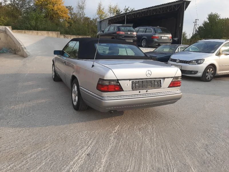 Mercedes-Benz E 200 124 CABRIO, снимка 7 - Автомобили и джипове - 49557344