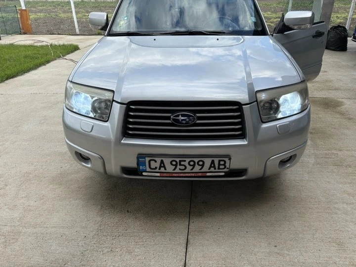 Subaru Forester, снимка 1 - Автомобили и джипове - 47350758