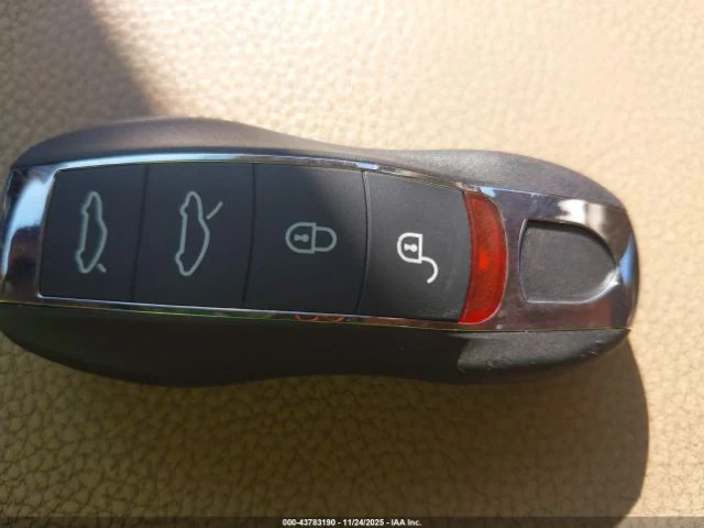 Porsche Panamera 4S 4.8i - Топ състояние - АвтоКредит, снимка 14 - Автомобили и джипове - 52843843