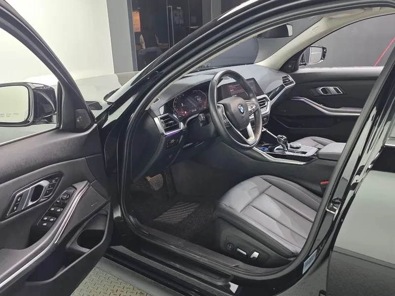 BMW 320 d/ DIGI/ PANO/ HEAD UP/ �����/ ������� | Mobile.bg � ����������� 10