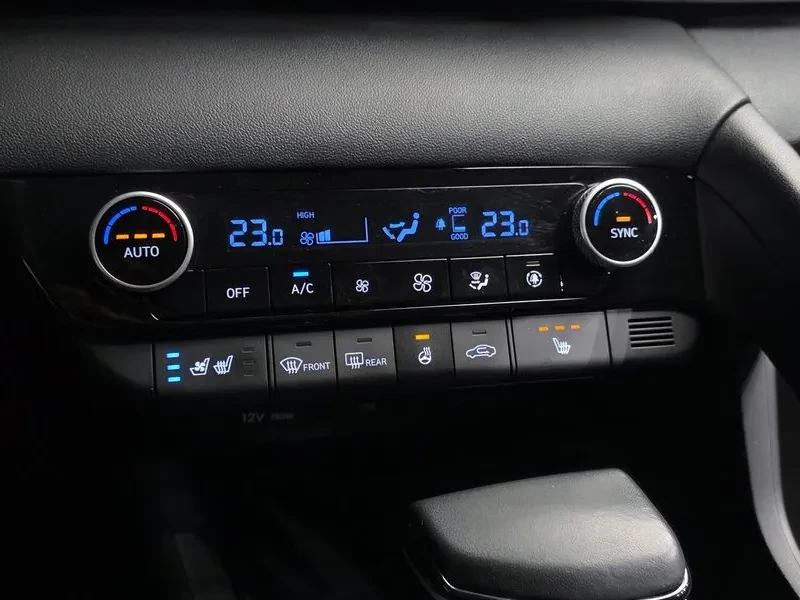 Hyundai Elantra 1.6 Modern, снимка 16 - Автомобили и джипове - 56719633