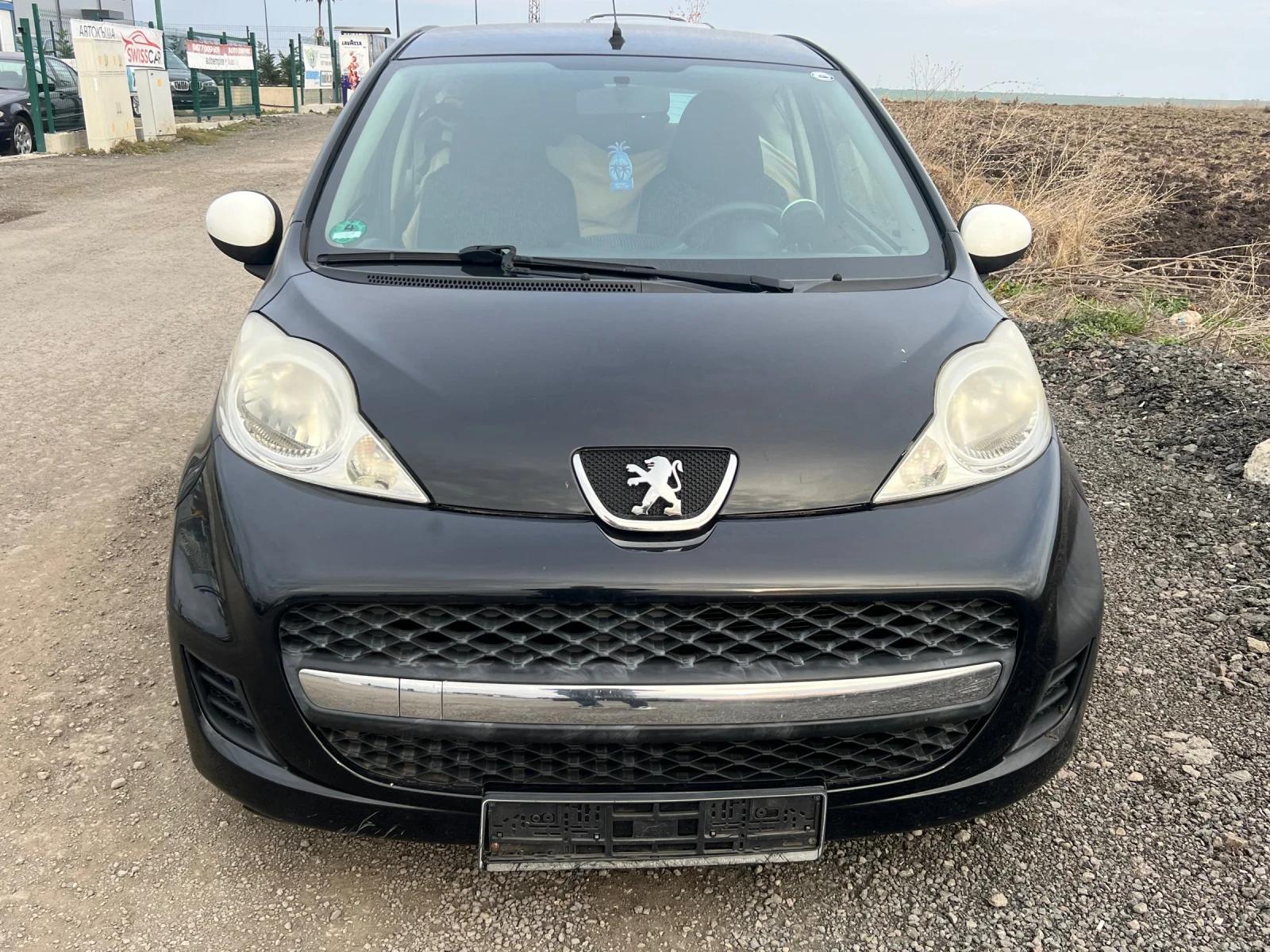 Peugeot 107 1.0 - изображение 2