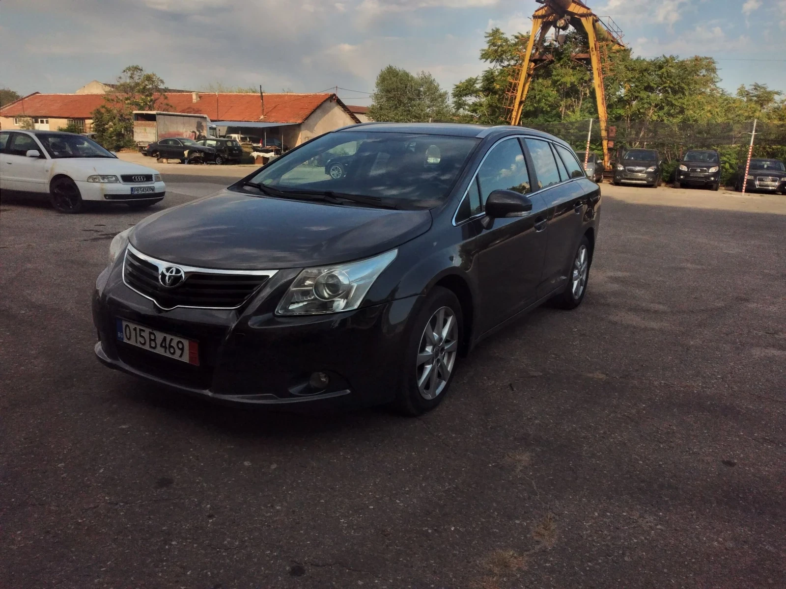 Toyota Avensis 2.0 D автоматик - изображение 2