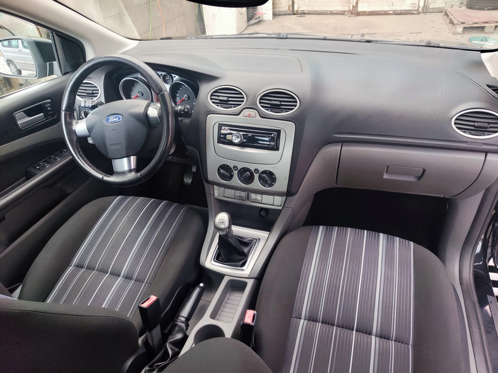 Ford Focus 1.6 i | Mobile.bg — изображение 13