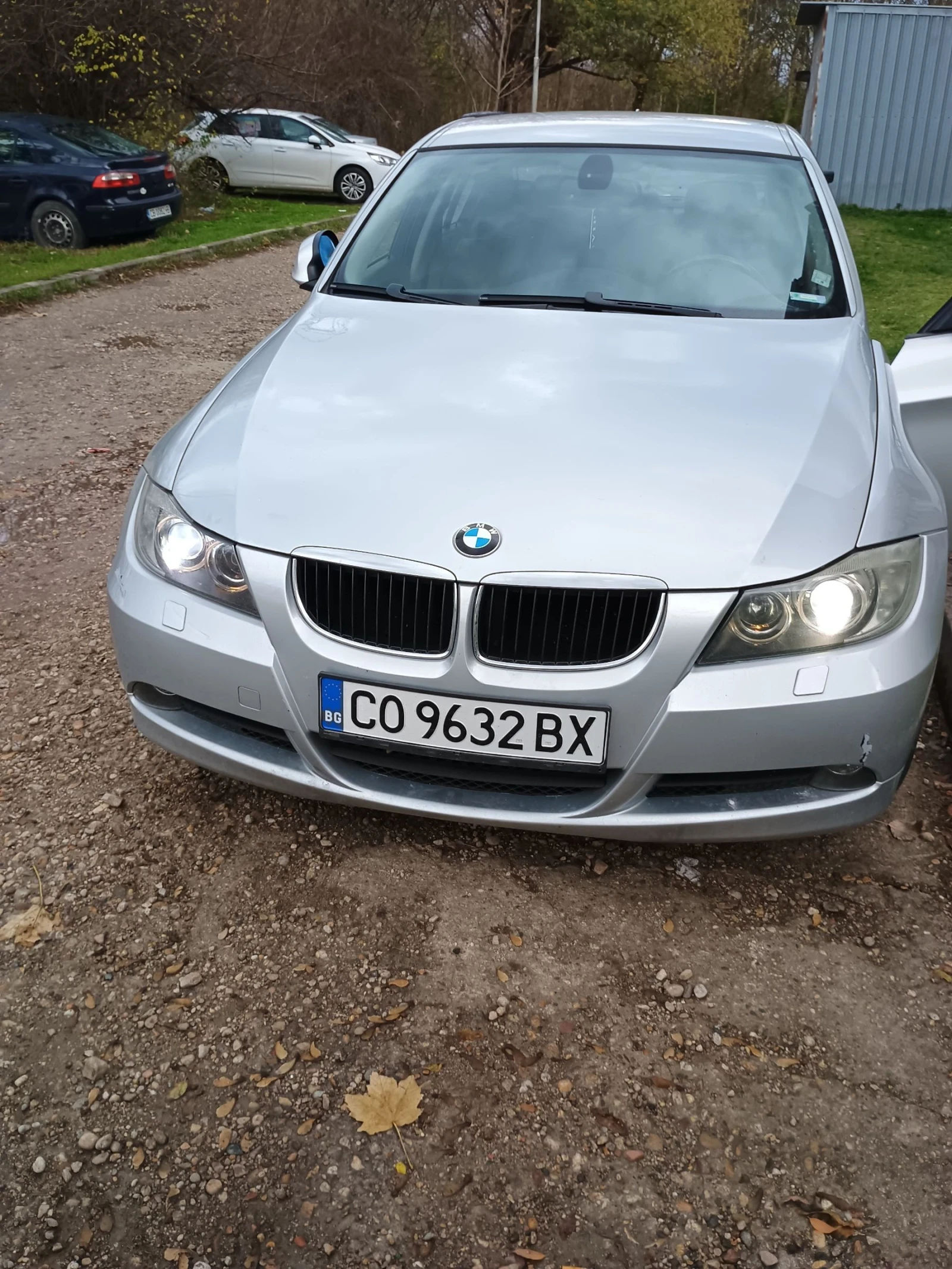 BMW 320  - изображение 8