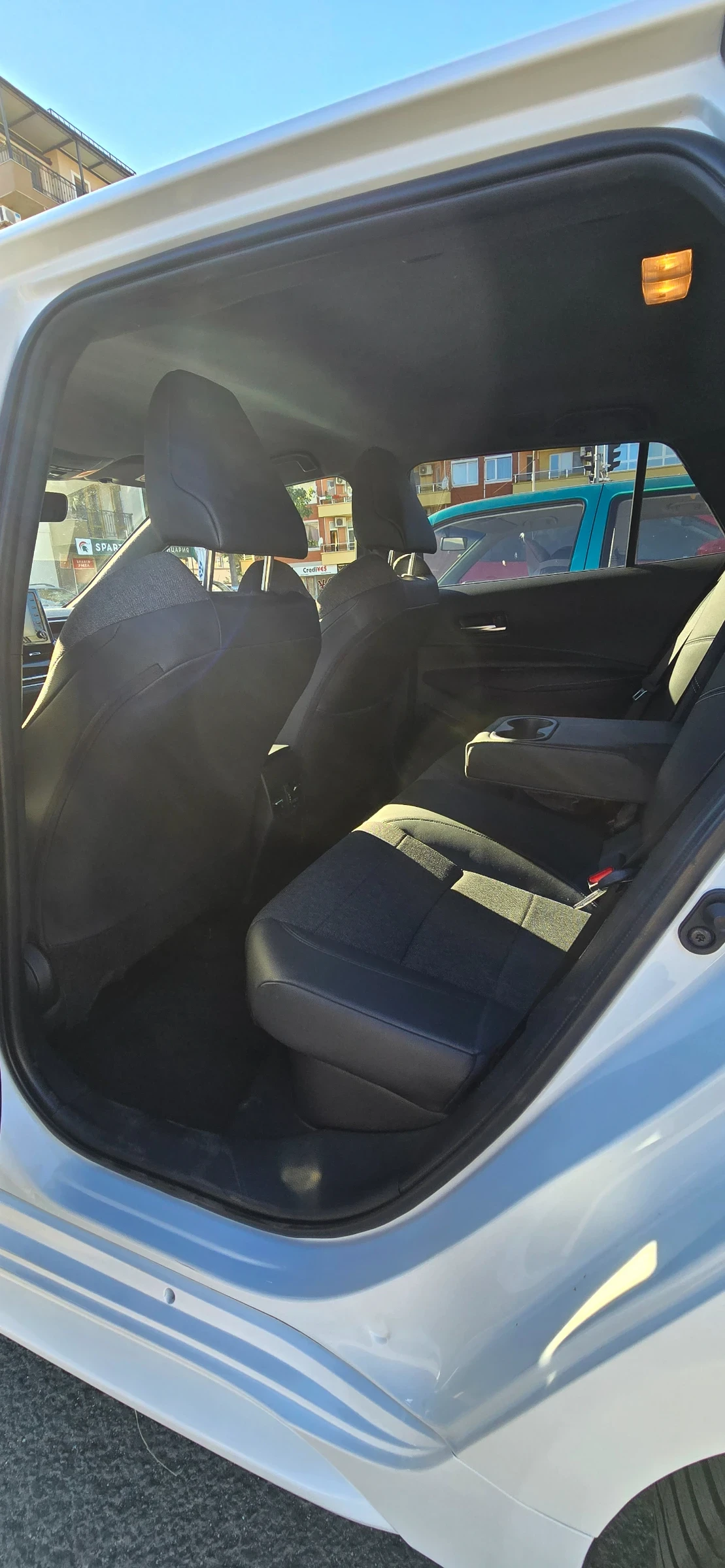 Toyota Corolla TS 2.0 - изображение 10