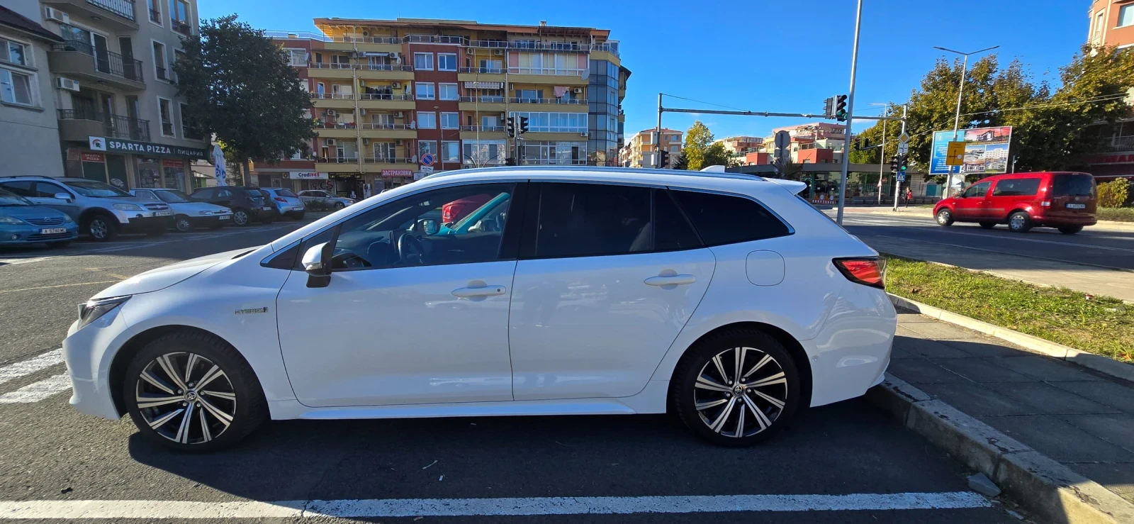 Toyota Corolla TS 2.0 - изображение 2