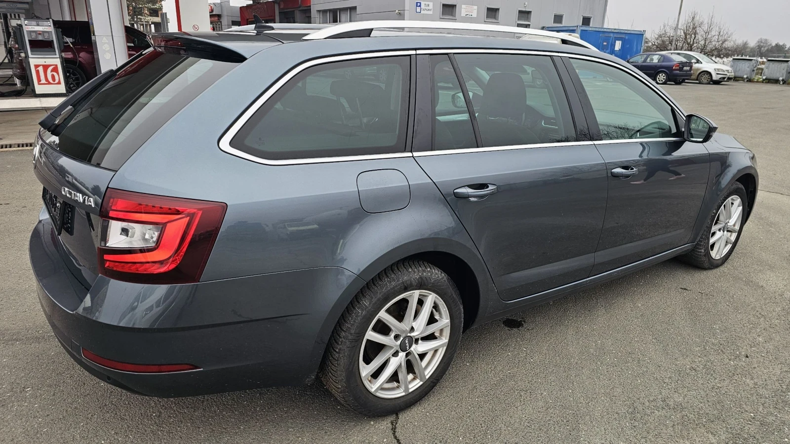 Skoda Octavia 1.6 TDI - 7 Gyronik  - изображение 5