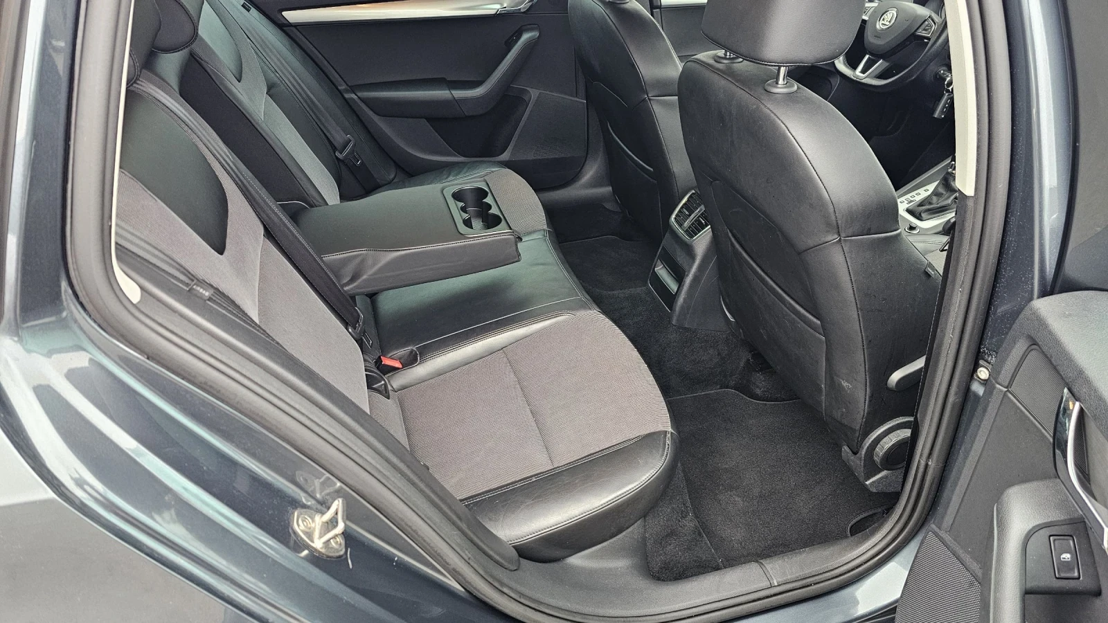 Skoda Octavia 1.6 TDI - 7 Gyronik 2 ��.  | Mobile.bg � ����������� 14