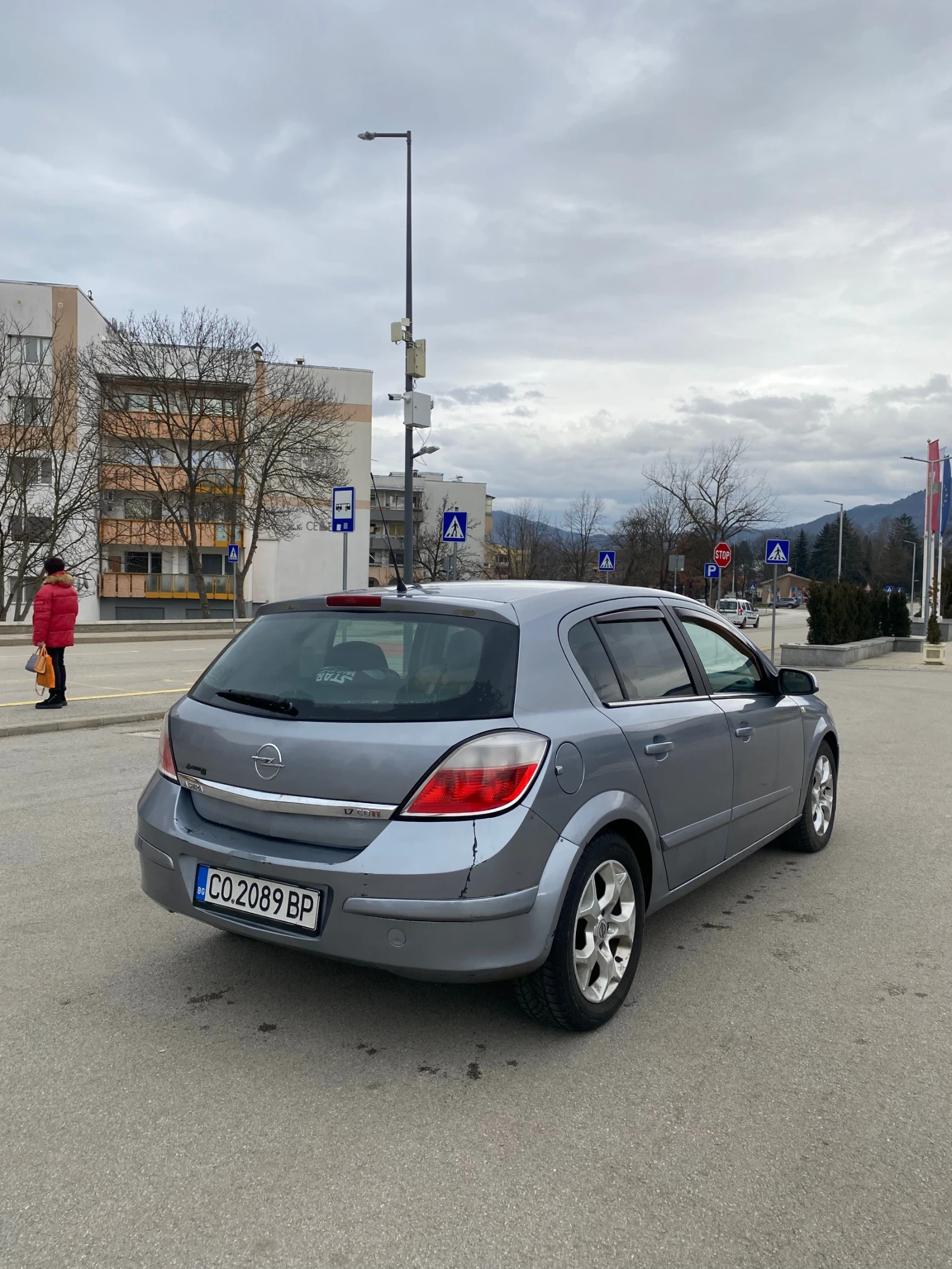 Opel Astra, снимка 7 - Автомобили и джипове - 53639097
