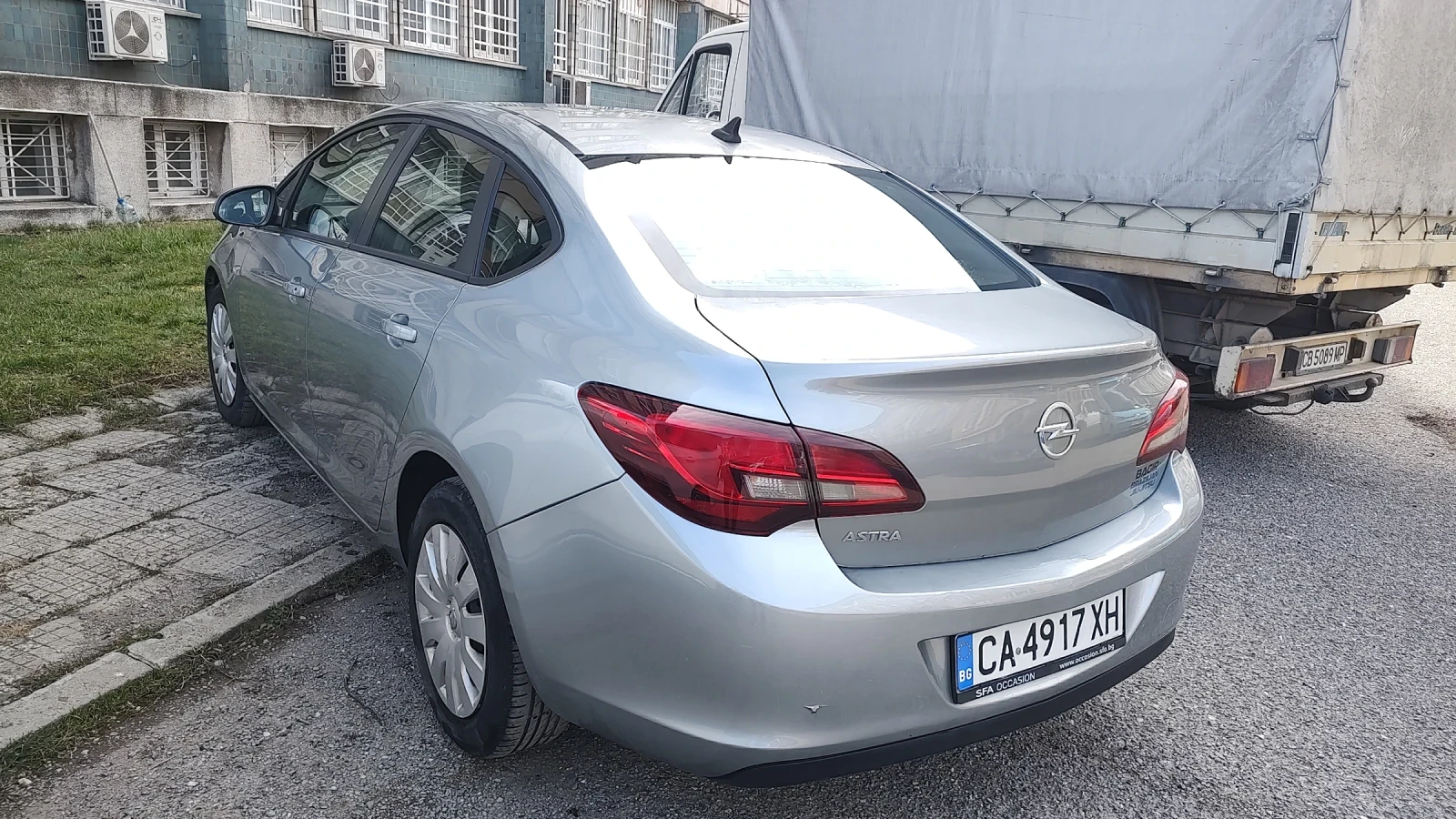 Opel Astra, снимка 9 - Автомобили и джипове - 53785610