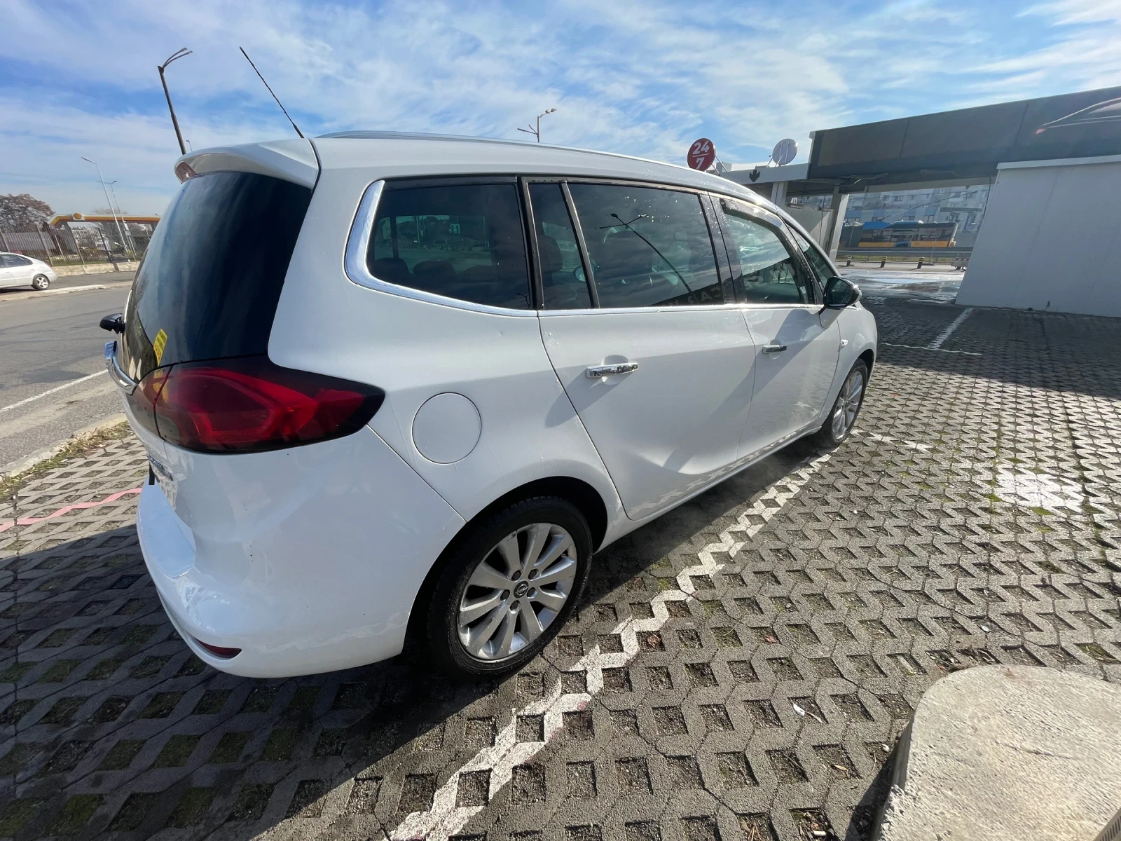 Opel Zafira Перфектна , снимка 5 - Автомобили и джипове - 54346193