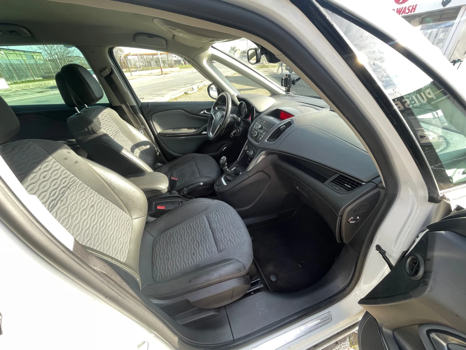 Opel Zafira Перфектна , снимка 9 - Автомобили и джипове - 54346193