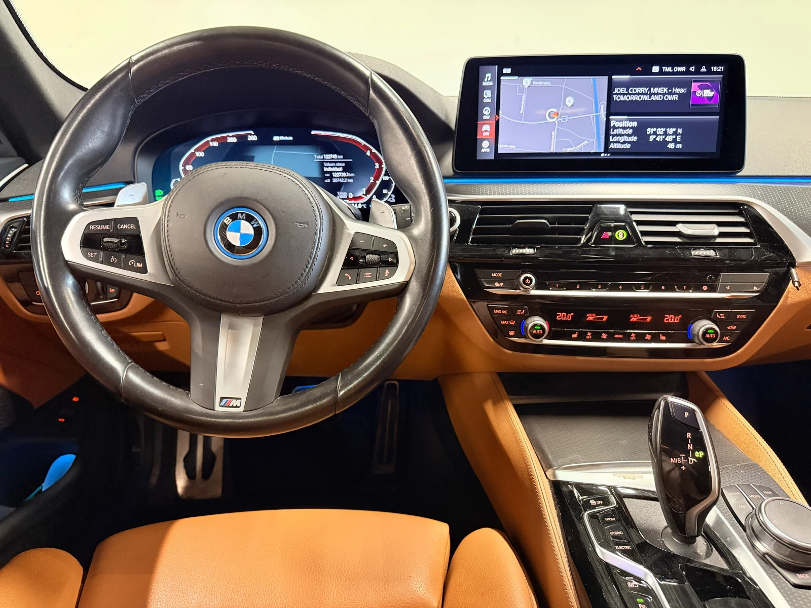 BMW 530E Touring 530e M-Pack, снимка 10 - Автомобили и джипове - 54427506