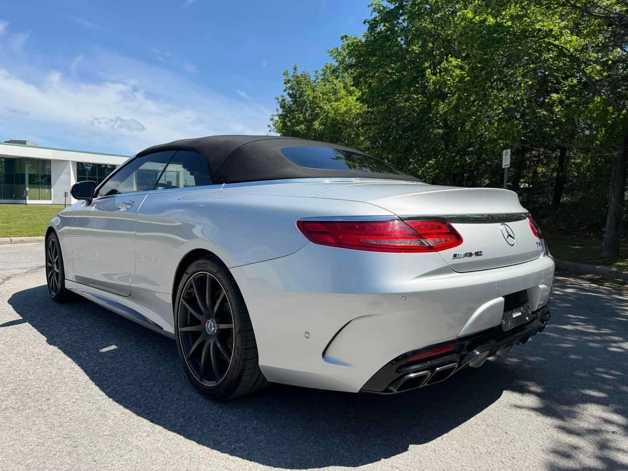 Mercedes-Benz S 63 AMG | CARFAX | БЕЗ ПЪРВОНАЧАЛНА ВНОСКА, снимка 5 - Автомобили и джипове - 55264651