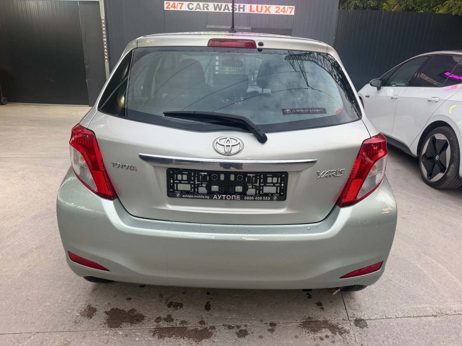 Toyota Yaris 1.3БЕНЗИН 2011г, снимка 6 - Автомобили и джипове - 55287991