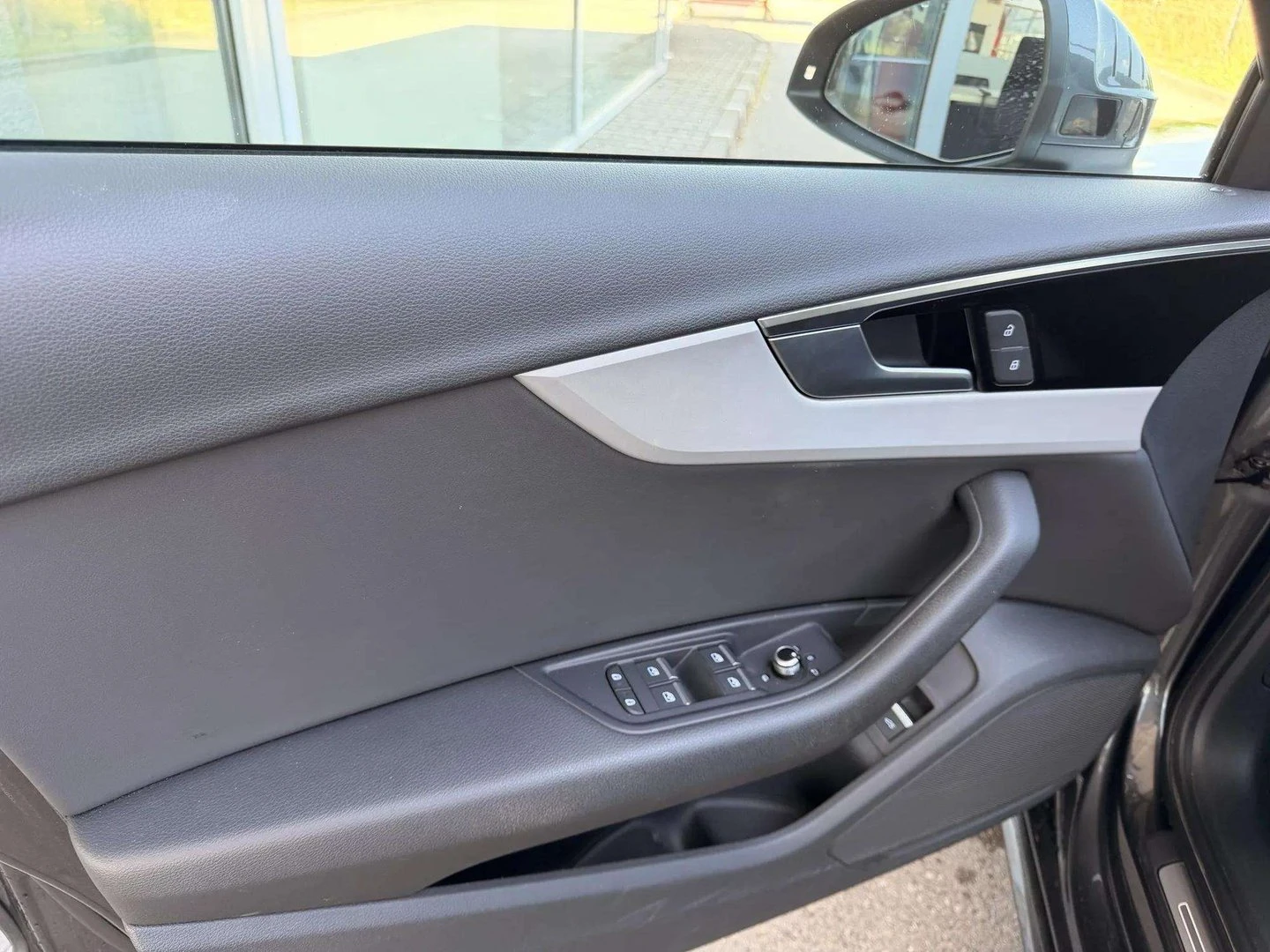 Audi A4, снимка 5 - Автомобили и джипове - 55345974