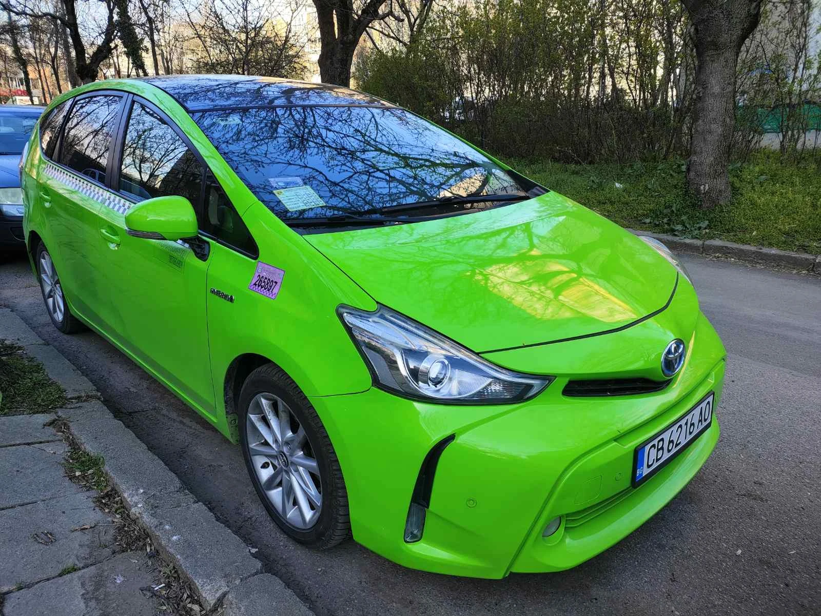 Toyota Prius Plus, 7 местен, Газова уредба, Такси, снимка 4 - Автомобили и джипове - 55464453