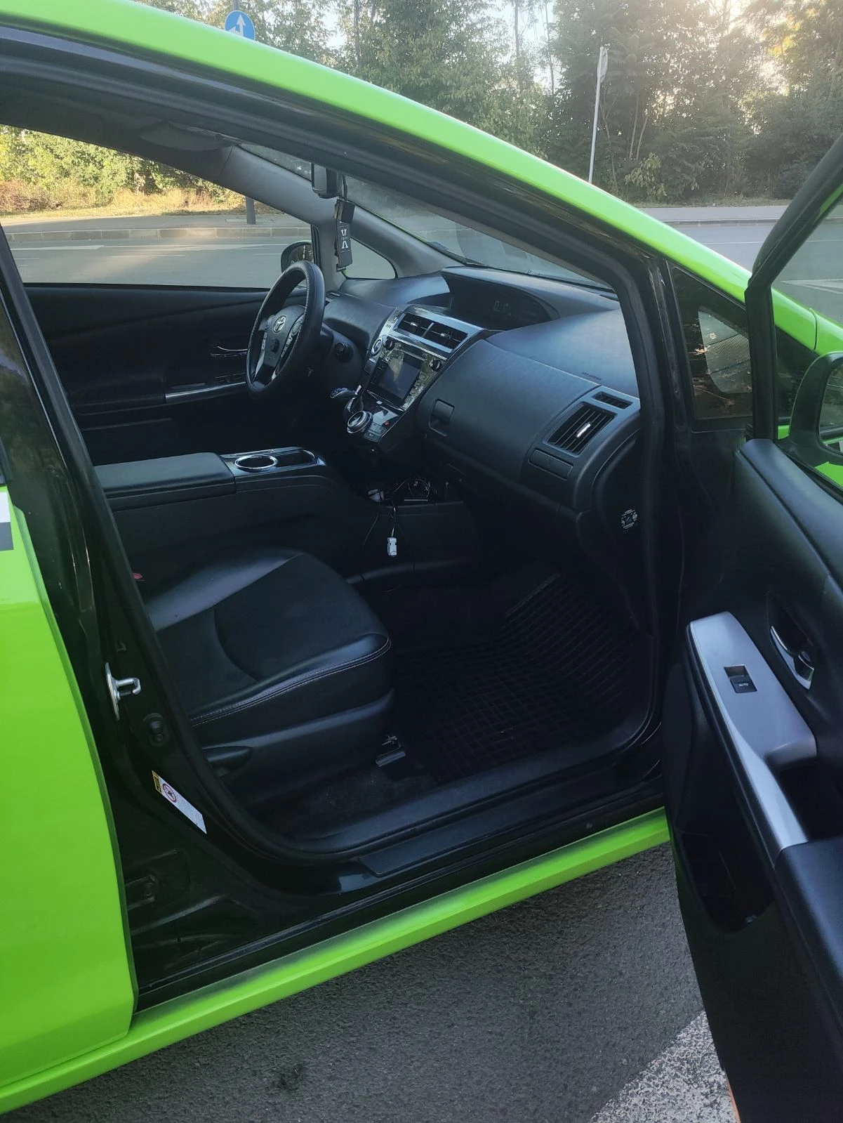Toyota Prius Plus, 7 ������, ������ ������, ����� | Mobile.bg � ����������� 7