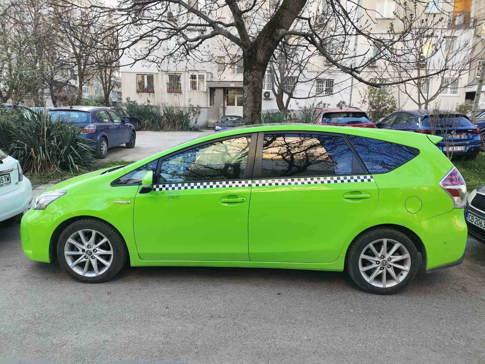 Toyota Prius Plus, 7 местен, Газова уредба, Такси, снимка 2 - Автомобили и джипове - 55464453