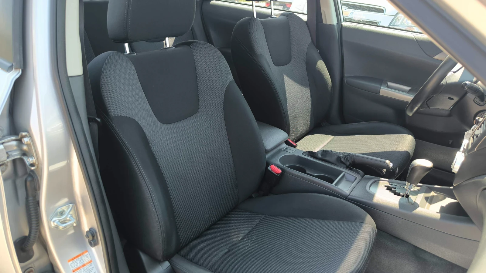 Subaru Impreza 2.0i Automatic , снимка 8 - Автомобили и джипове - 55585790