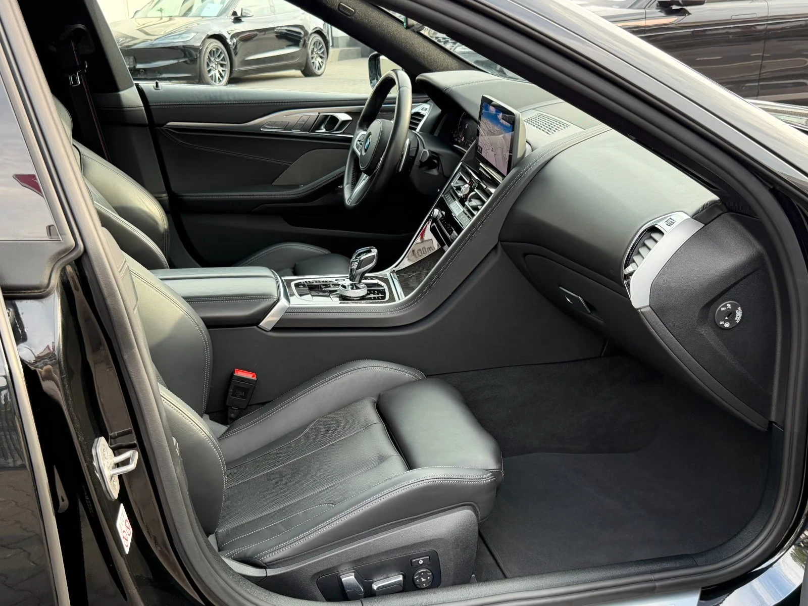 BMW 840 xDRIVE/340HP/PANO/HUD/CARBON/360/VENT/965z | Mobile.bg � ����������� 10