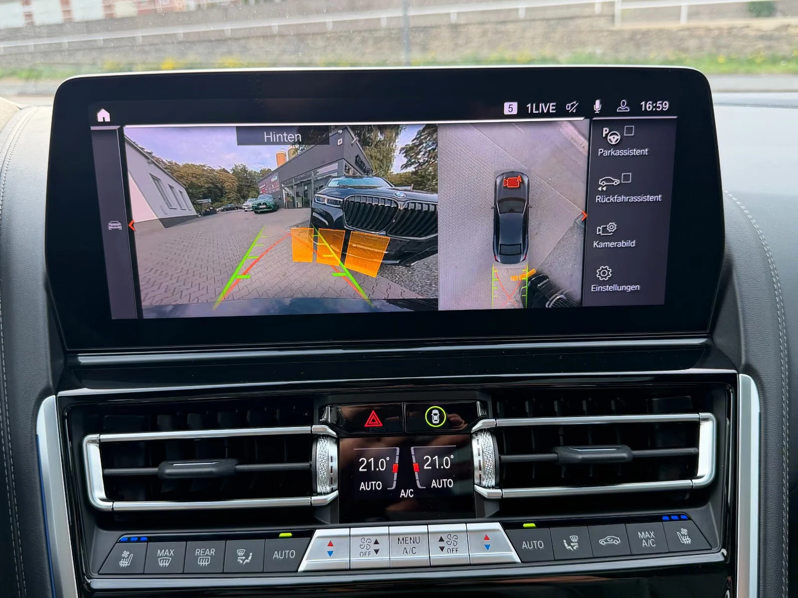 BMW 840 xDRIVE/340HP/PANO/HUD/CARBON/360/VENT/965z | Mobile.bg � ����������� 13