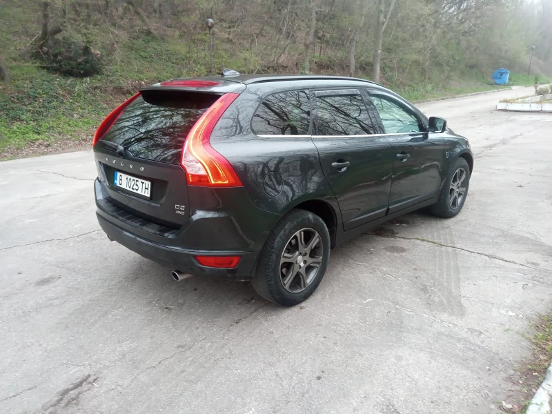 Volvo XC60 2.4 D4 4x4, снимка 6 - Автомобили и джипове - 52078609