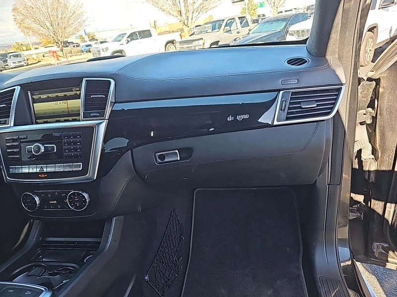 Mercedes-Benz GL 500 AMG PACK* МАСАЖ* ОБДУХ* ТВ* DESIGNO NAPPA* HARMAN*, снимка 9 - Автомобили и джипове - 52457311