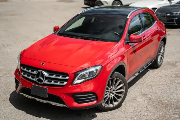 Mercedes-Benz GLA 250 4MATIC| CarPlay| No Accidents| Реална цена до БГ!, снимка 5 - Автомобили и джипове - 54734023