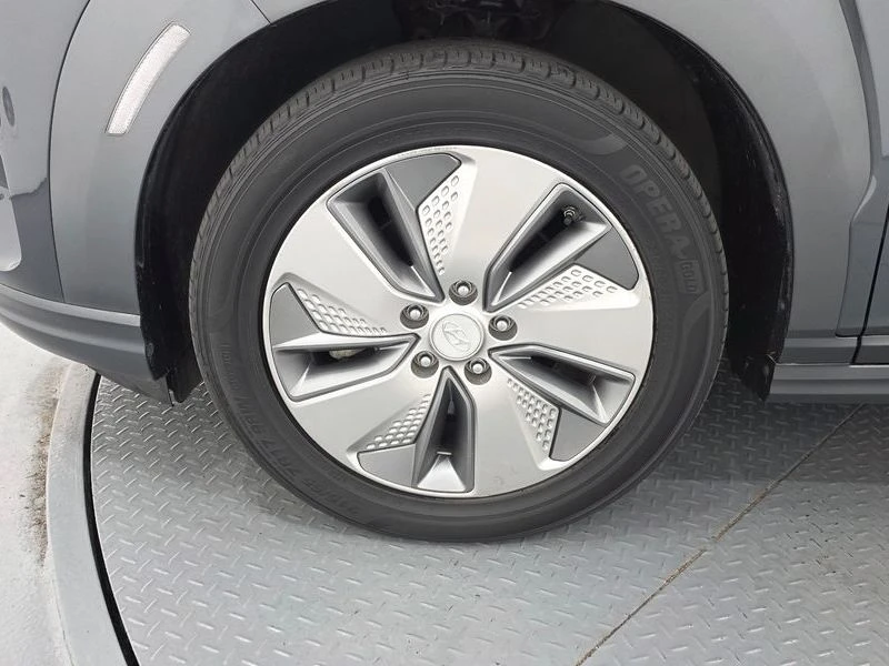 Hyundai Kona Premium| 201к.с., снимка 5 - Автомобили и джипове - 56006930