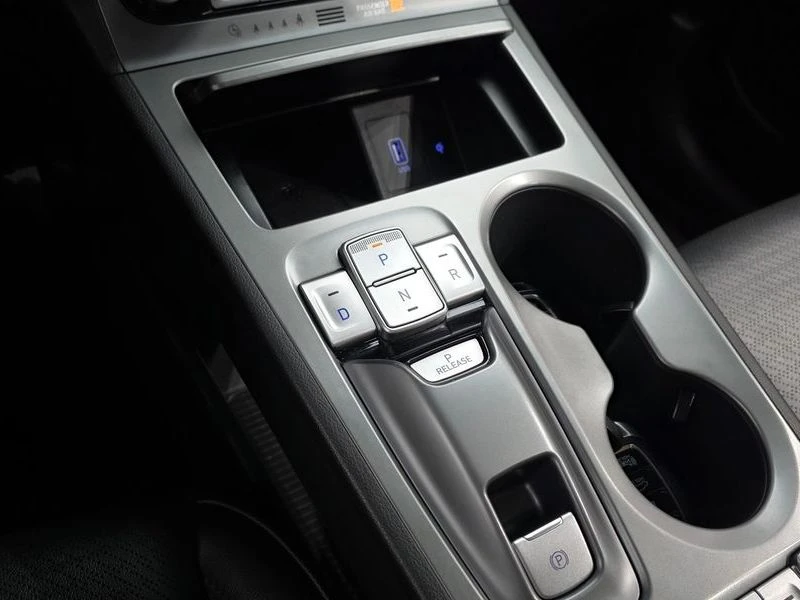 Hyundai Kona Premium| 201к.с., снимка 9 - Автомобили и джипове - 56006930