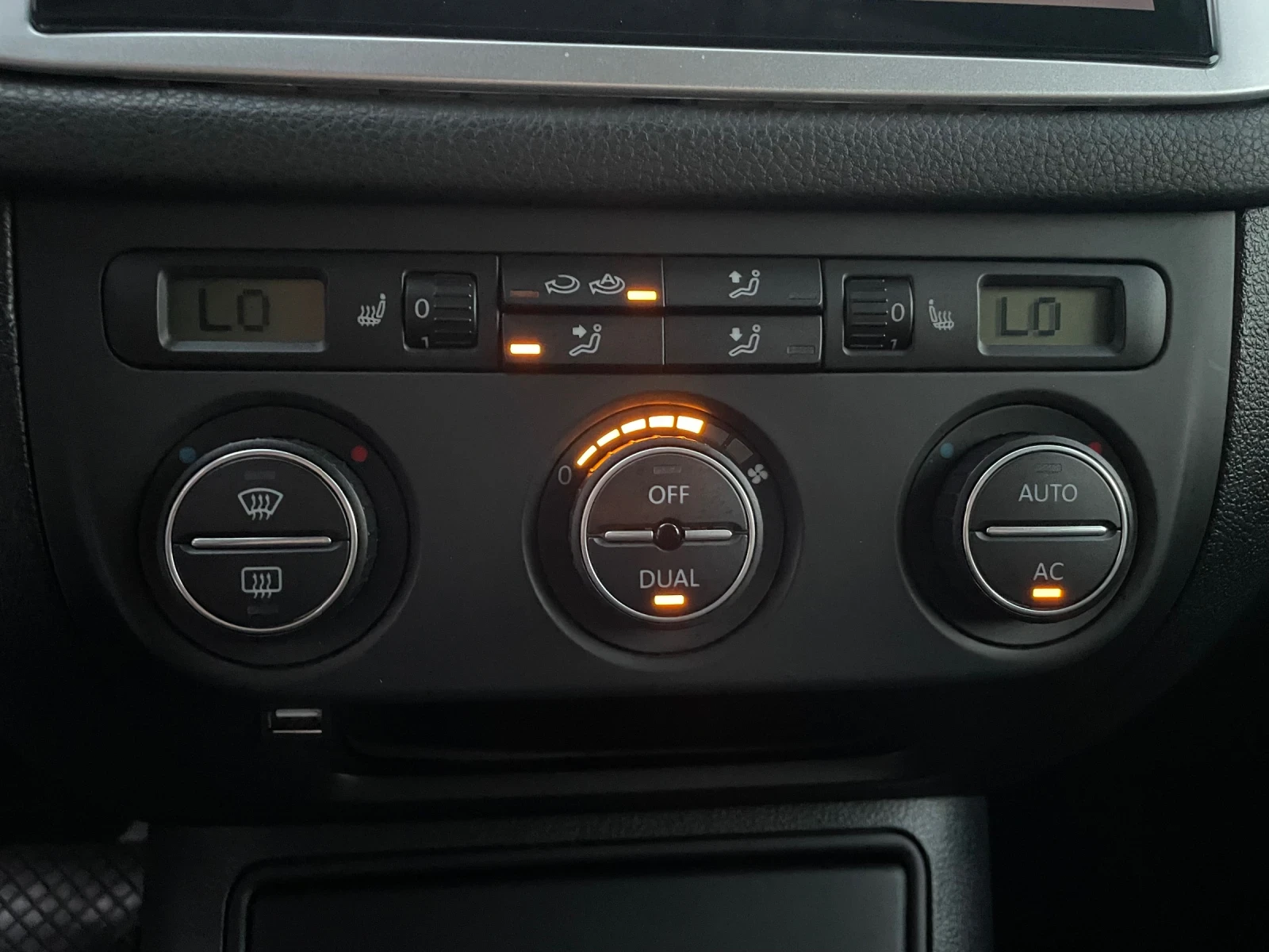 VW Tiguan 2.0 TSI 4х4* Реални Километри*  - изображение 9