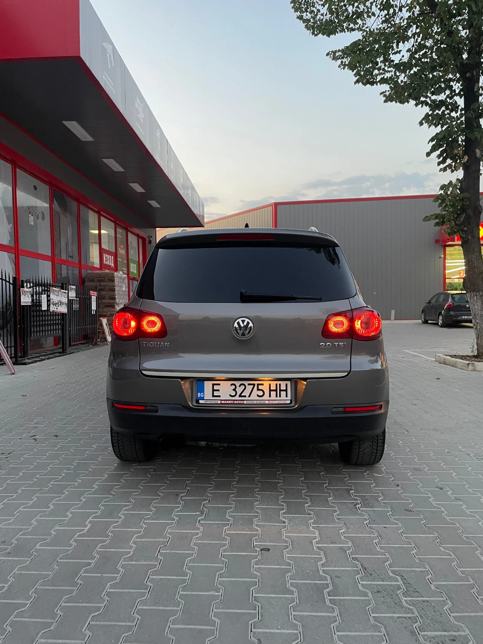 VW Tiguan 2.0 TSI 4х4* Реални Километри*  - изображение 4