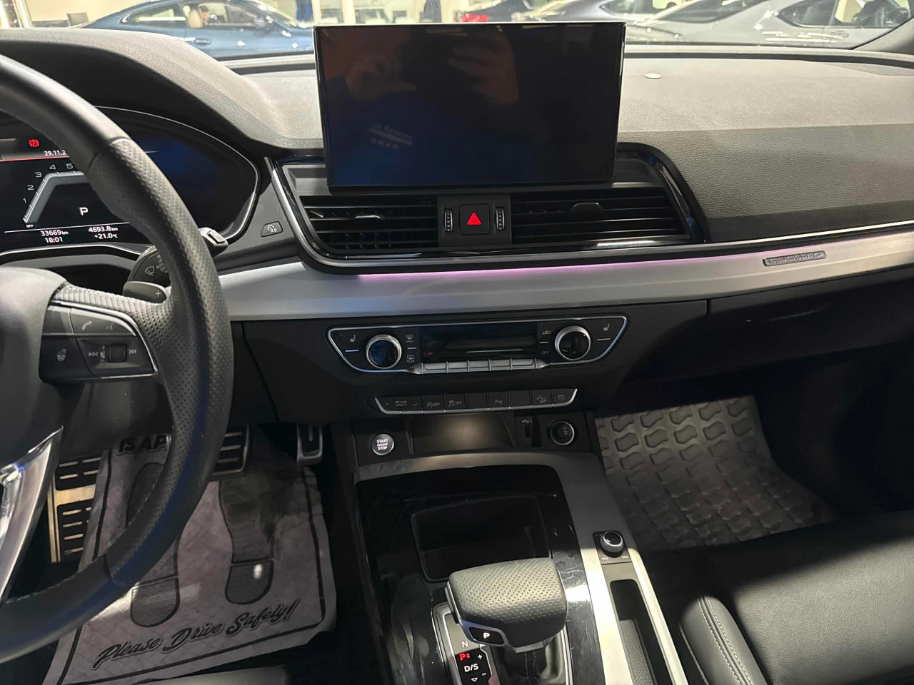 Audi Q5 * АВТО КРЕДИТ* ЦЕНА ДО БГ * СЕРВИЗНА ИСТОРИЯ *  - изображение 8