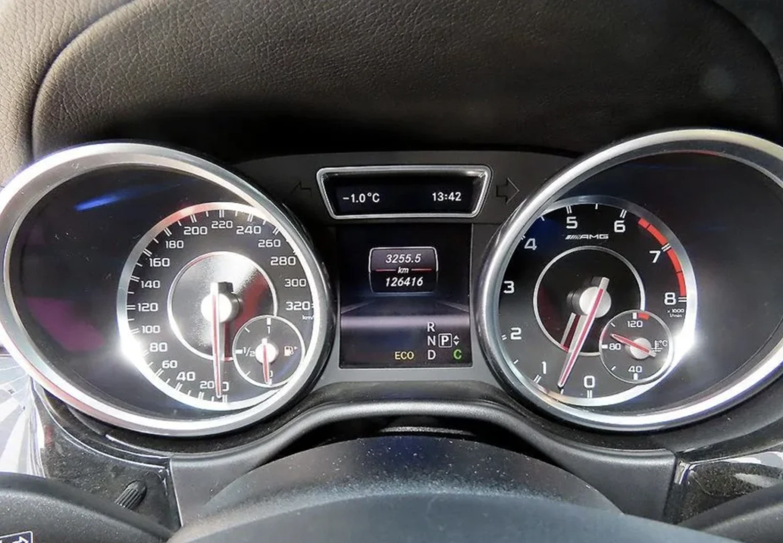 Mercedes-Benz ML 63 AMG ОБДУХВАНЕ/МАСАЖ/360 КАМЕРИ/ПАНОРАМА/FULL, снимка 9 - Автомобили и джипове - 54124395