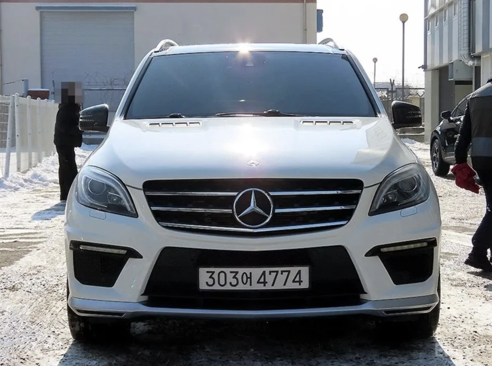 Mercedes-Benz ML 63 AMG ОБДУХВАНЕ/МАСАЖ/360 КАМЕРИ/ПАНОРАМА/FULL | Auto.bg — изображение 1