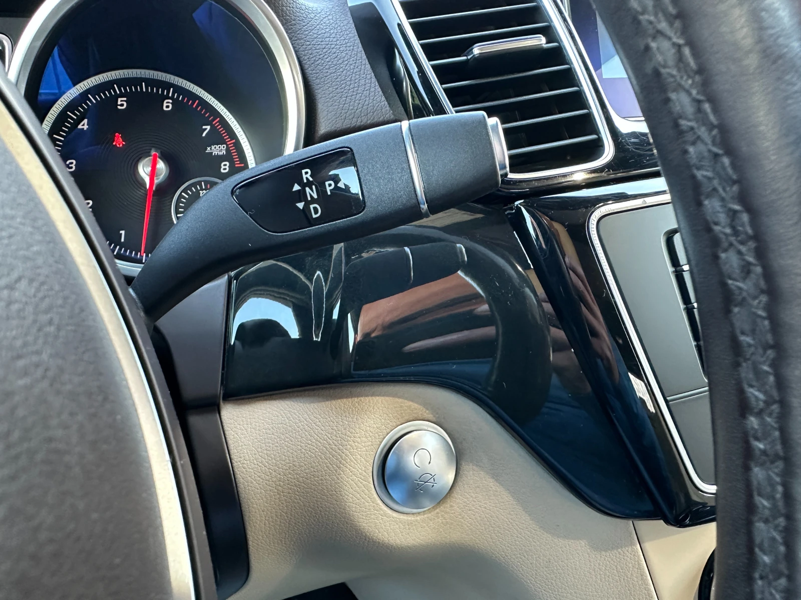 Mercedes-Benz GLE 400 4Matic/СЕРВИЗНА ИСТОРИЯ, снимка 17 - Автомобили и джипове - 54192836