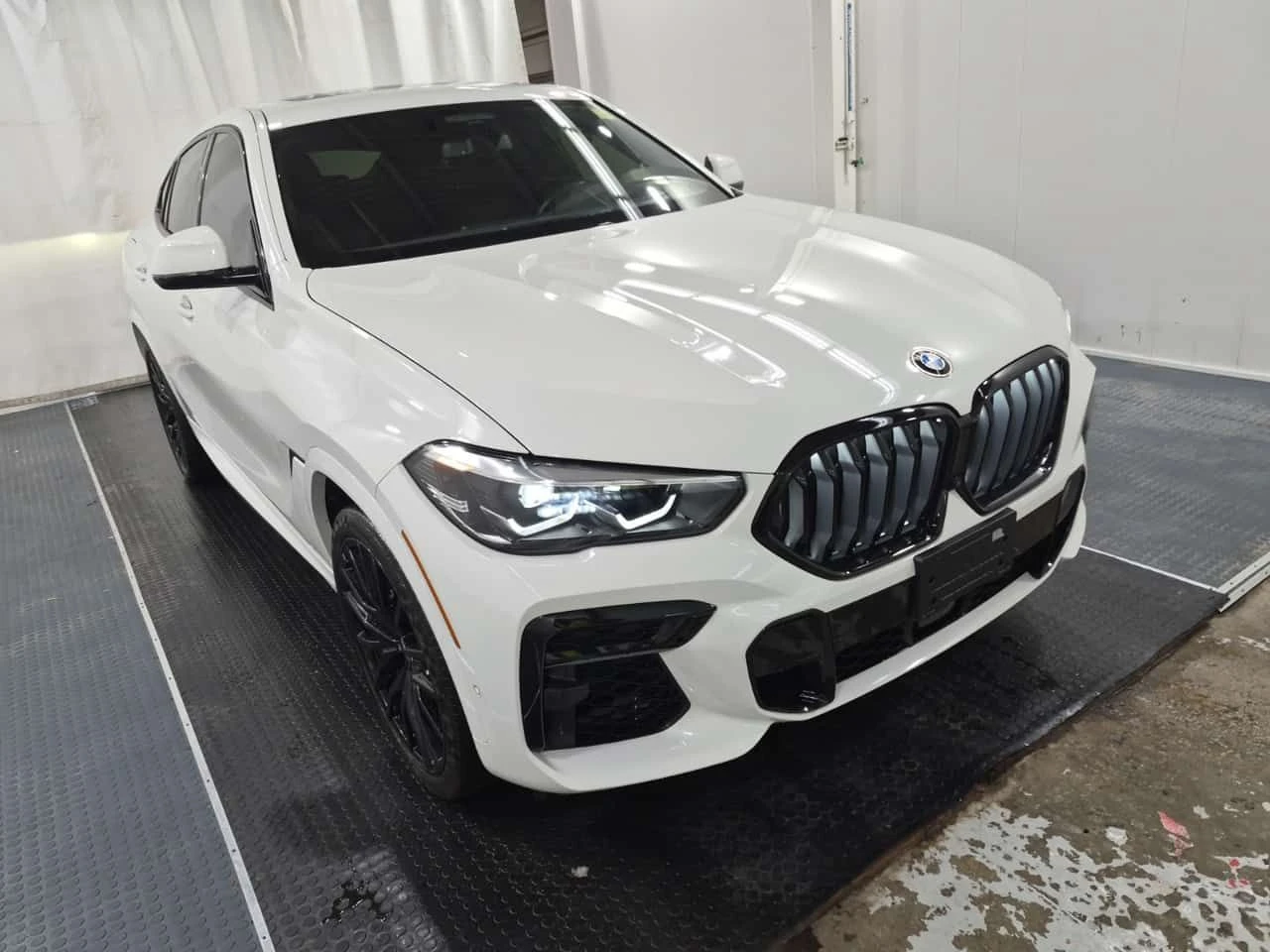 BMW X6 XDRIVE40I| HEAD-UP| PANO| 360| ОБДУХВАНЕ| , снимка 2 - Автомобили и джипове - 54191793