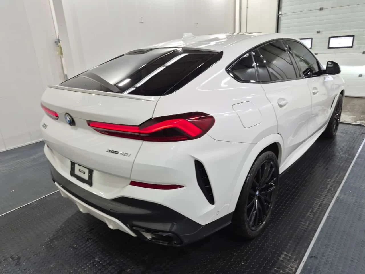 BMW X6 XDRIVE40I| HEAD-UP| PANO| 360| ОБДУХВАНЕ| , снимка 3 - Автомобили и джипове - 54191793