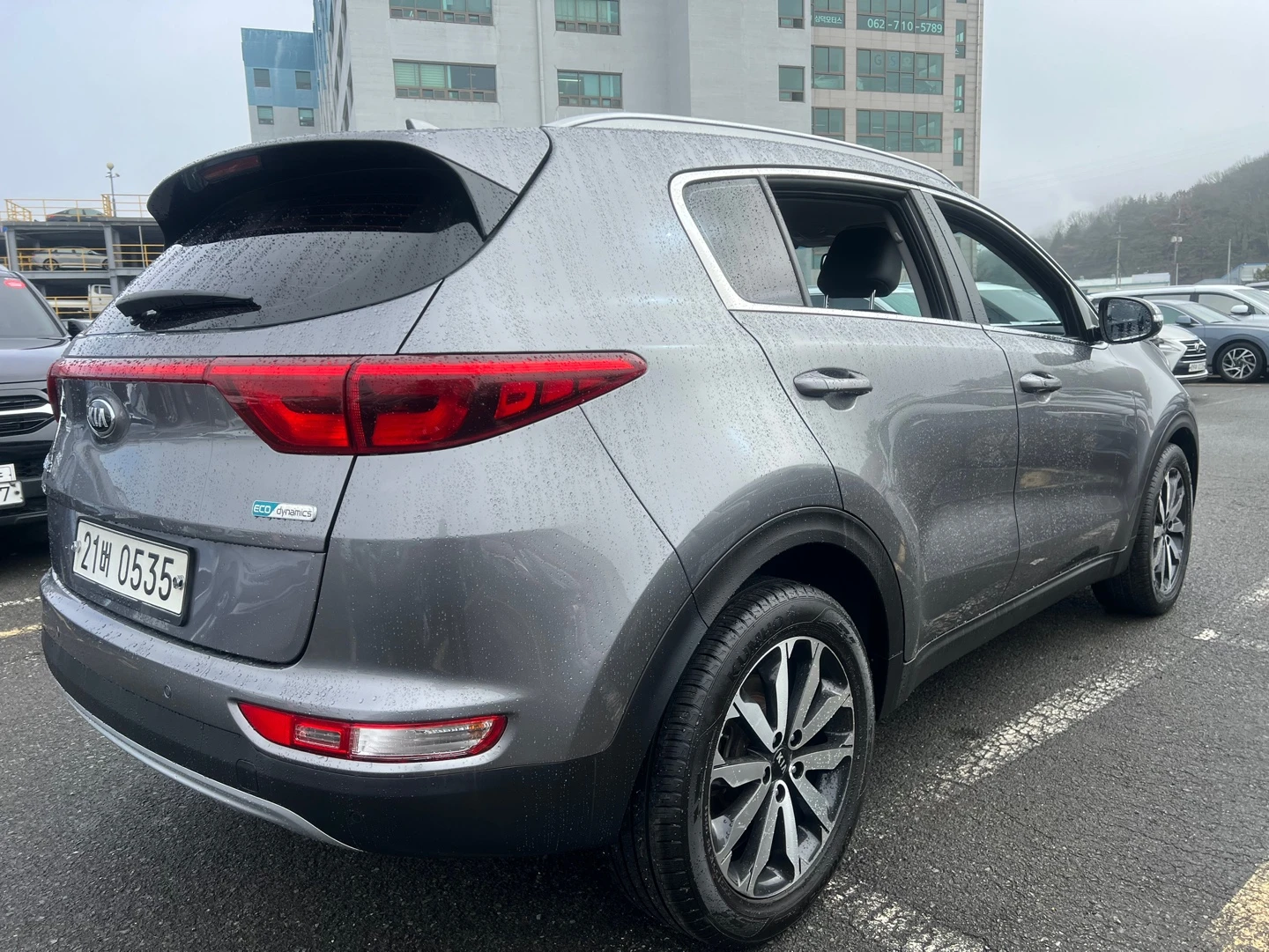 Kia Sportage 2.0CRDI-2WD-ОЧАКВАН ВНОС!, снимка 4 - Автомобили и джипове - 54190241