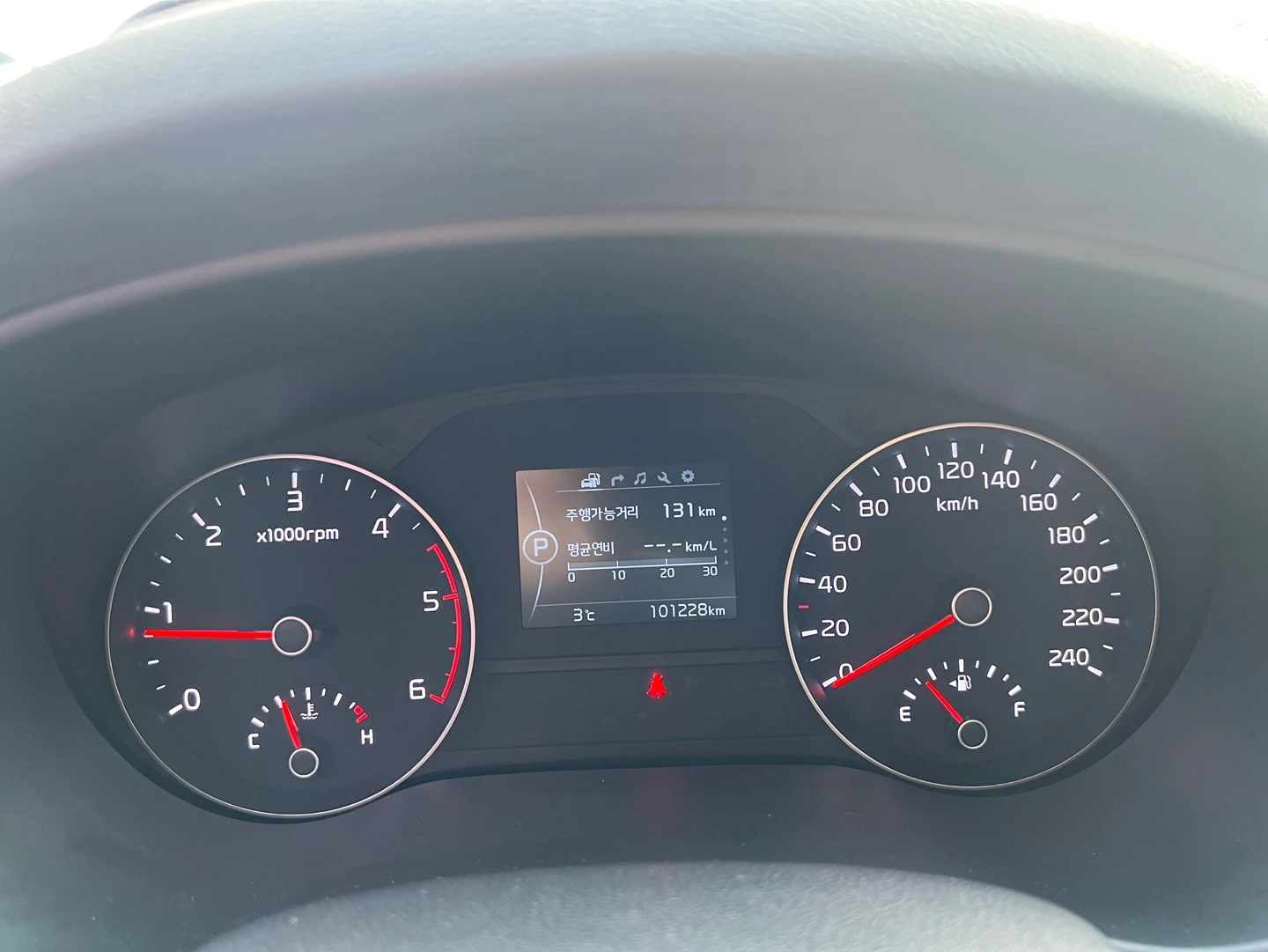 Kia Sportage 2.0CRDI-2WD-ОЧАКВАН ВНОС!, снимка 11 - Автомобили и джипове - 54190241