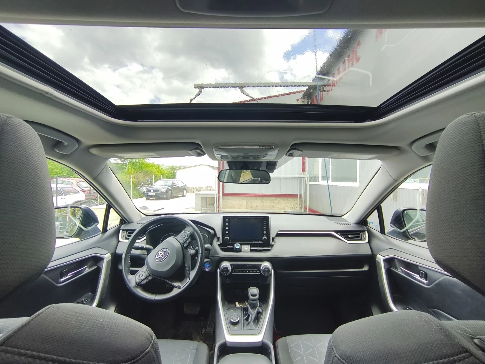 Toyota Rav4 HYBRID XLE AWD convenience package , снимка 8 - Автомобили и джипове - 54544060