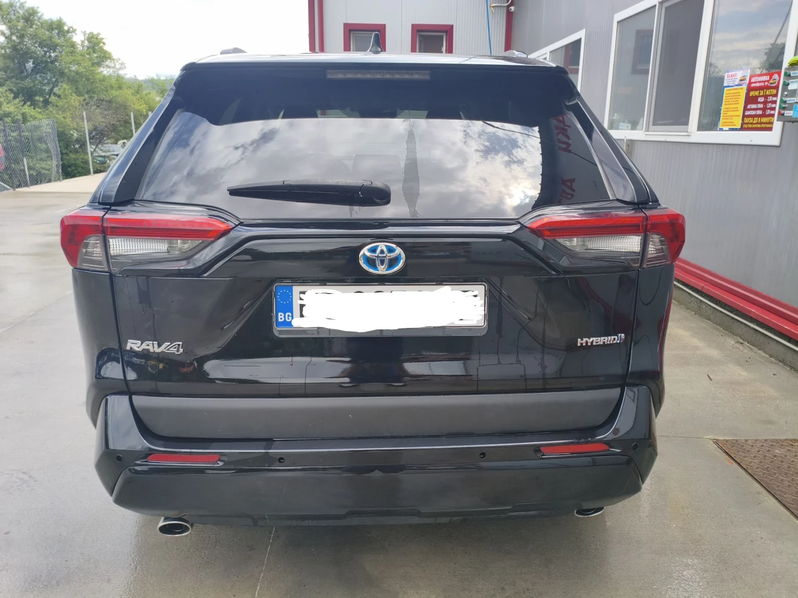 Toyota Rav4 HYBRID XLE AWD convenience package , снимка 3 - Автомобили и джипове - 54544060