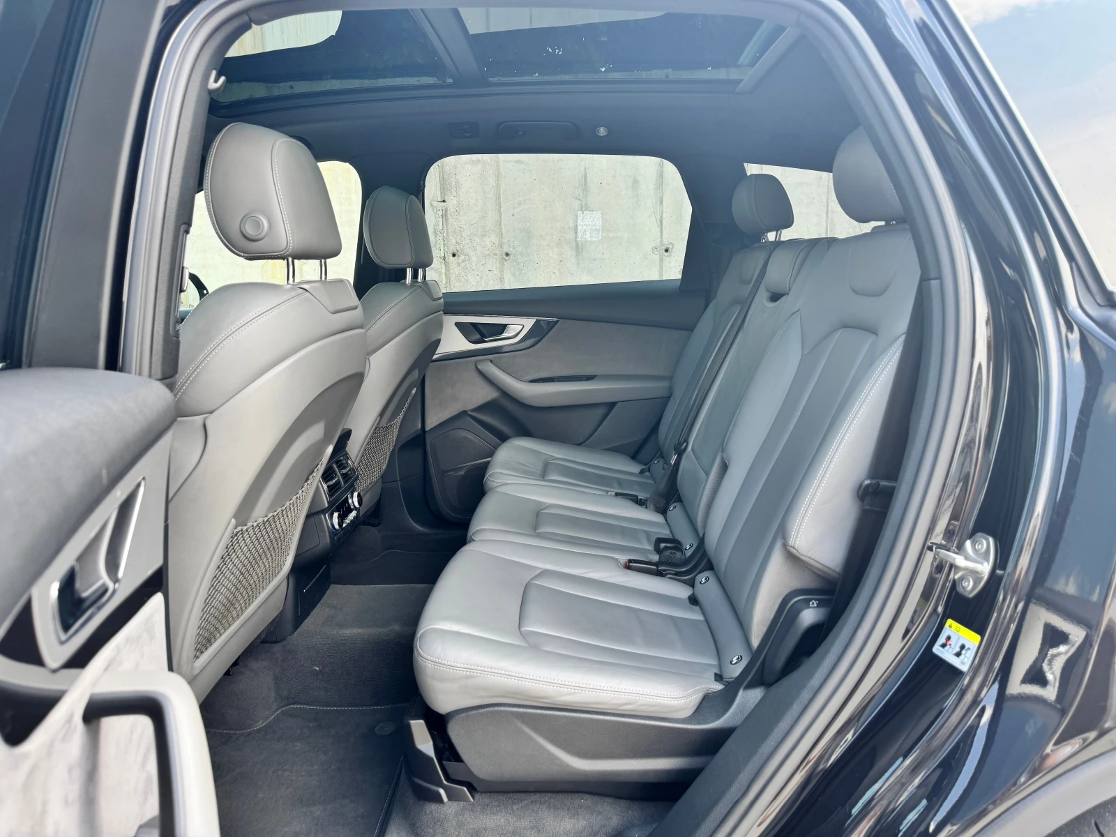 Audi Q7 S-Line* Pano* BOSE* Dis* 7-Местен* , снимка 14 - Автомобили и джипове - 55000386