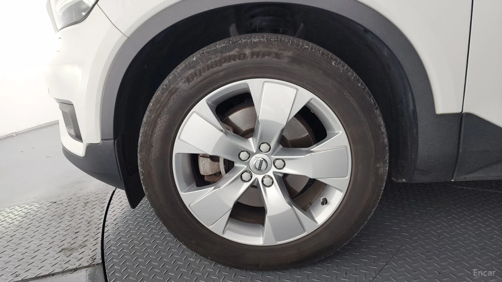 Volvo XC40 * B4* LED* ПАНО* 360* KEYLESS* Camera* ПОДГРЕВ* , снимка 5 - Автомобили и джипове - 55585584